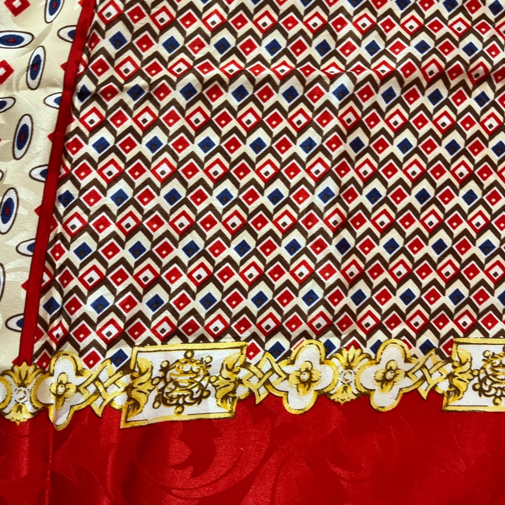 Enrico Coveri Large Red Square Patterned Silk Scarf - Italy - Picture 3 of 11